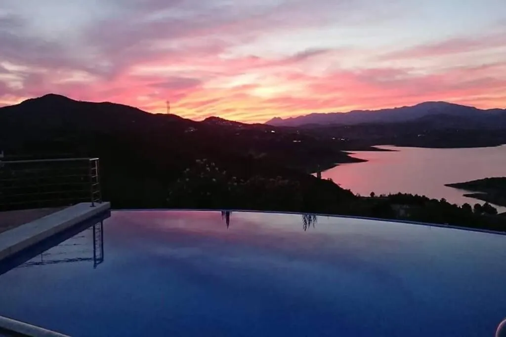 Villa Adelfas, Piscina Infinity Malaga 0*,